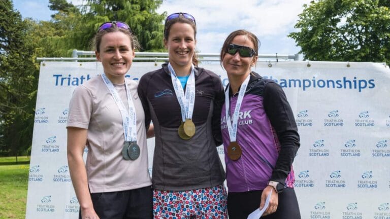 Scottish Sprint Triathlon Championships 2019 - Natalie Stewart (Pentland Triathletes) / Lauren Wilson (Edinburgh RC) / Kirsty O’Brien (Lanark Triathlon Club)