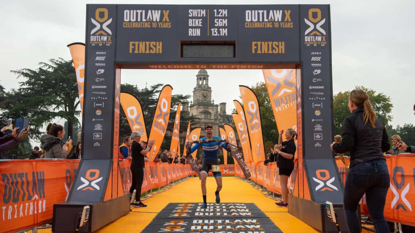 Outlaw X 2019 Simon George