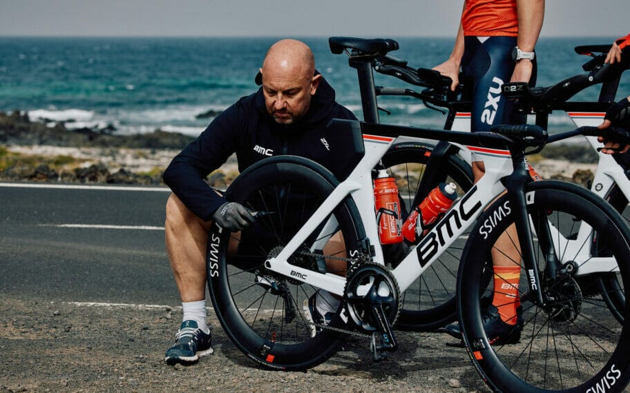 BMC Pro Triathlon Team powered by 2XU 2022 mechanic (Credit: James Mitchell)
