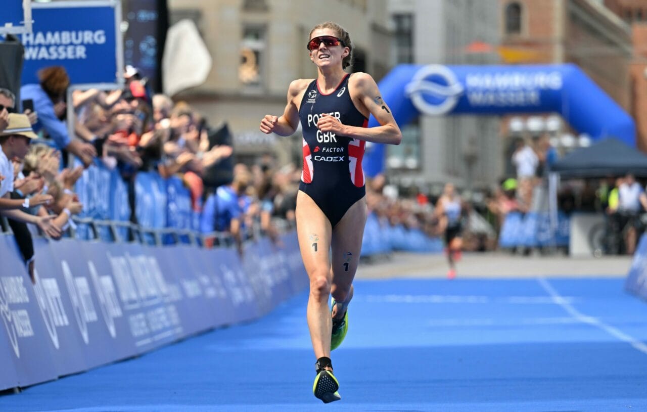 Beth Potter Run finish World Triathlon Championship Series Hamburg 2022