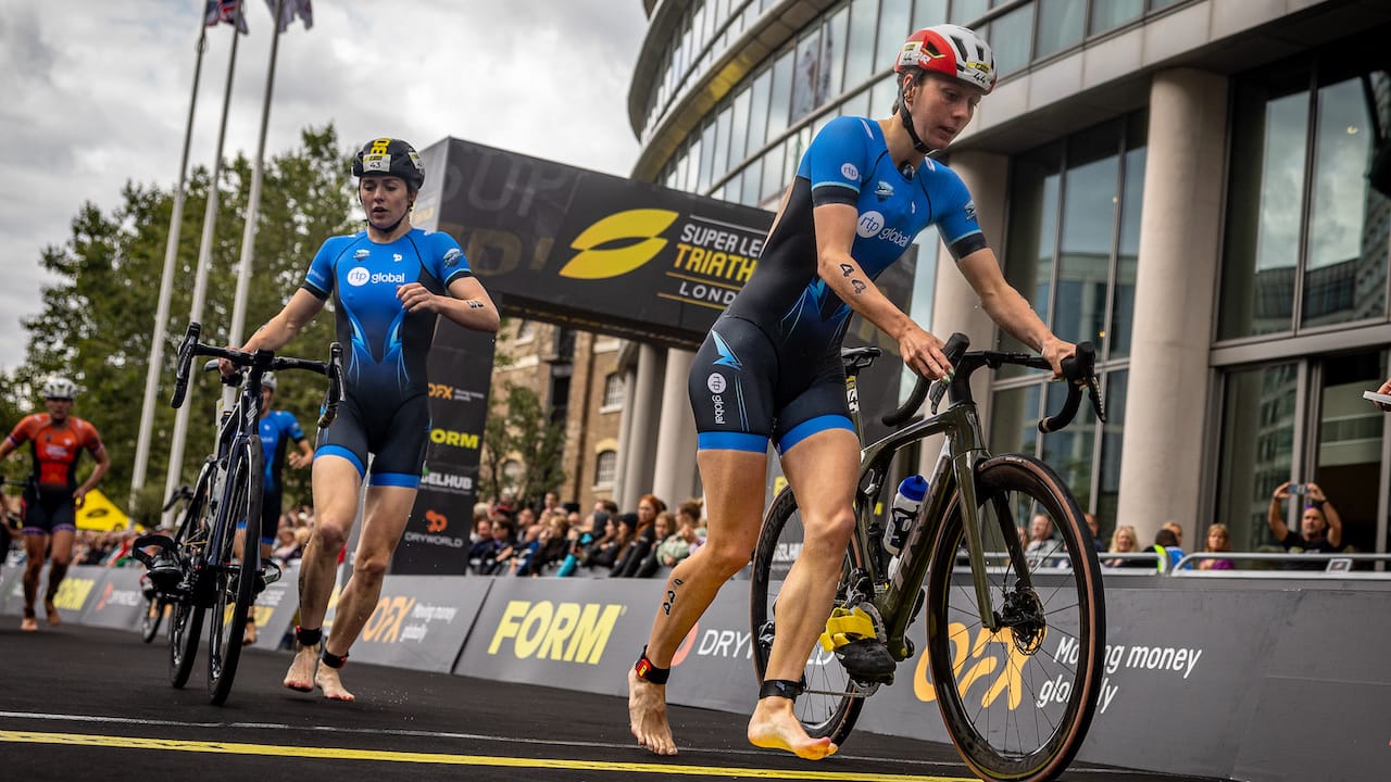 Kate Waugh and Olivia Mathias / Super League Triathlon Championship Series London 2023