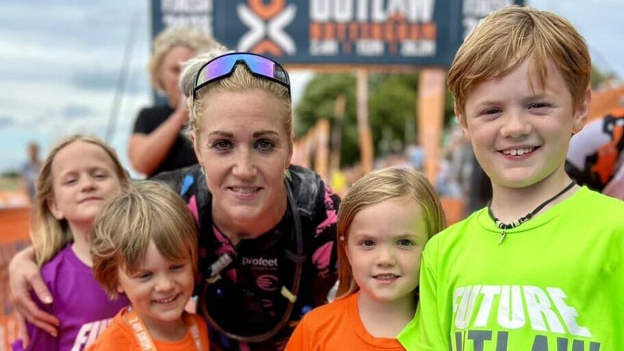 Natalie Lawrence wins Outlaw Triathlon 2023