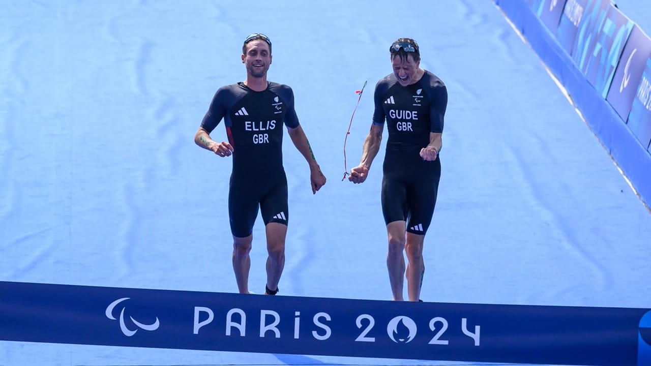 Dave Ellis Luke Pollard gold PTVI Paralympics Paris 2024 photo credit Petko Beier