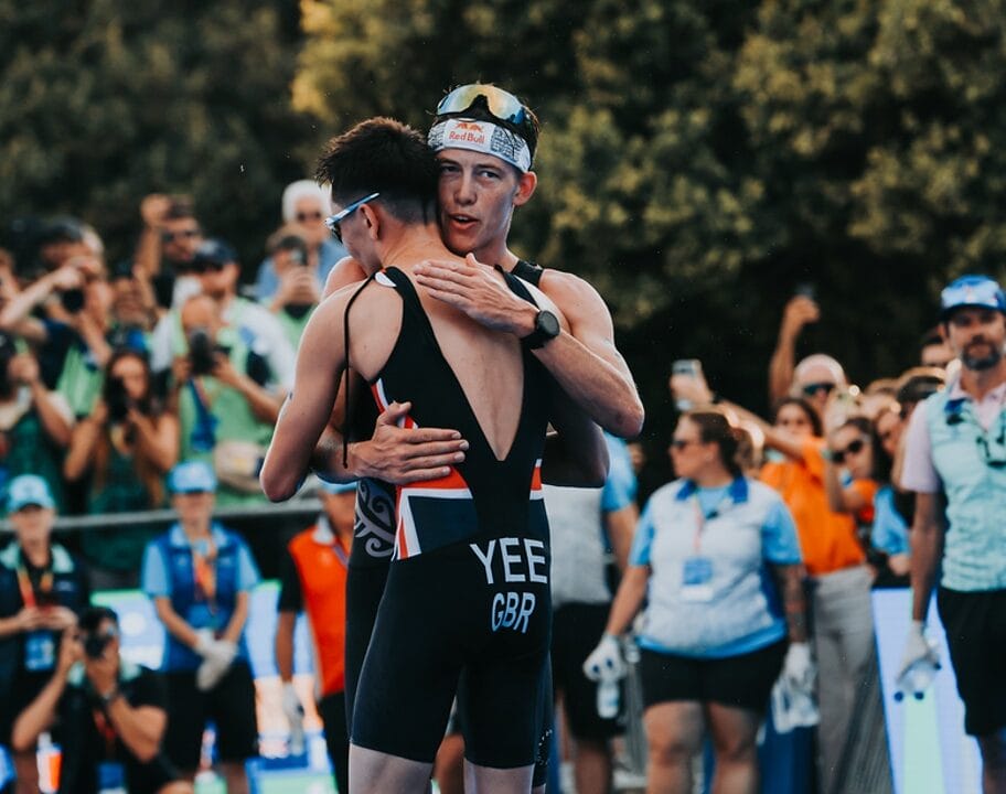 Hayden Wilde Alex Yee embrace WTCS Grand Final Torremolinos 2024 photo credit World Triathlon