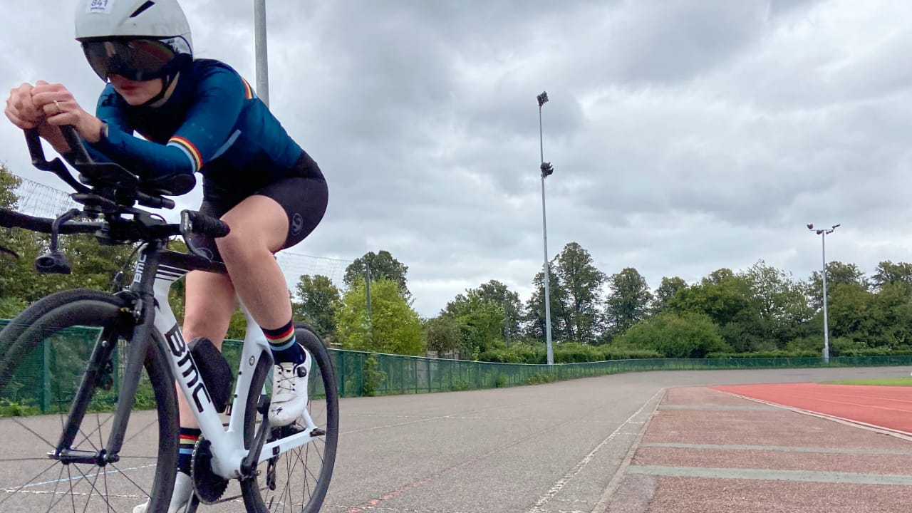 TRI247 Jenny Lucas-Hill superman aero position