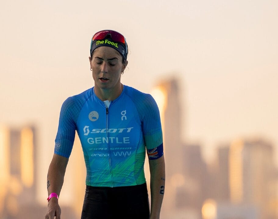 Ashleigh Gentle run T100 Dubai 2024 photo credit PTO / T100