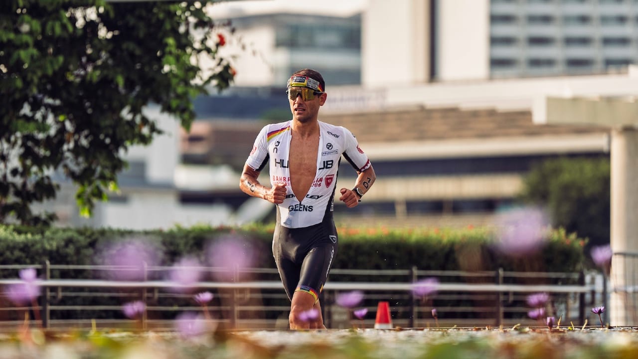Jelle Geens T100 Singapore run 2025 photo credit PTO