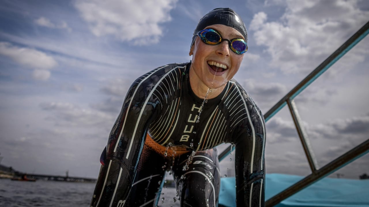 Georgia Taylor-Brown London T100 swim