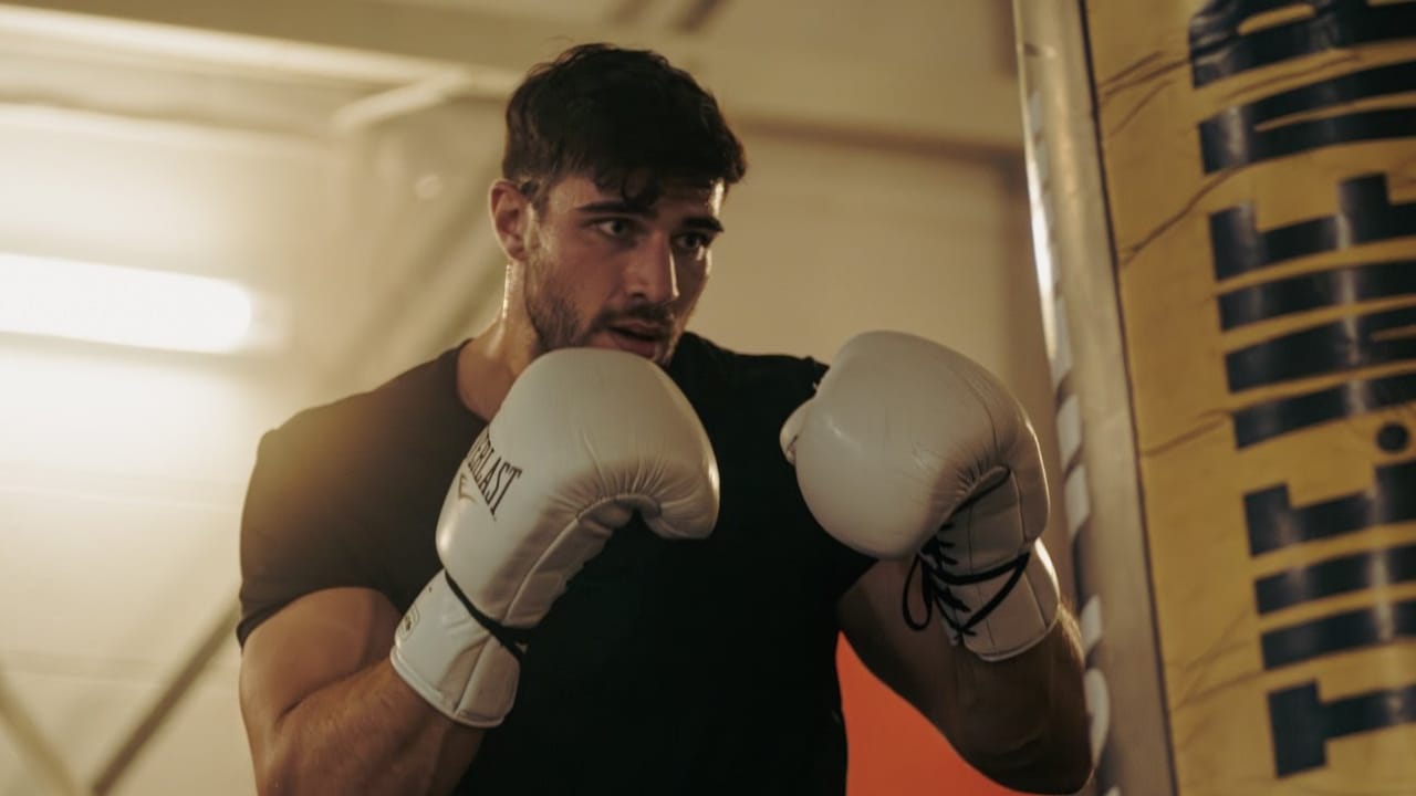 Tommy Fury boxing via PTO