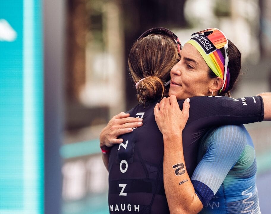 Kate Waugh Ashleigh Gentle Wollongong T100 2025