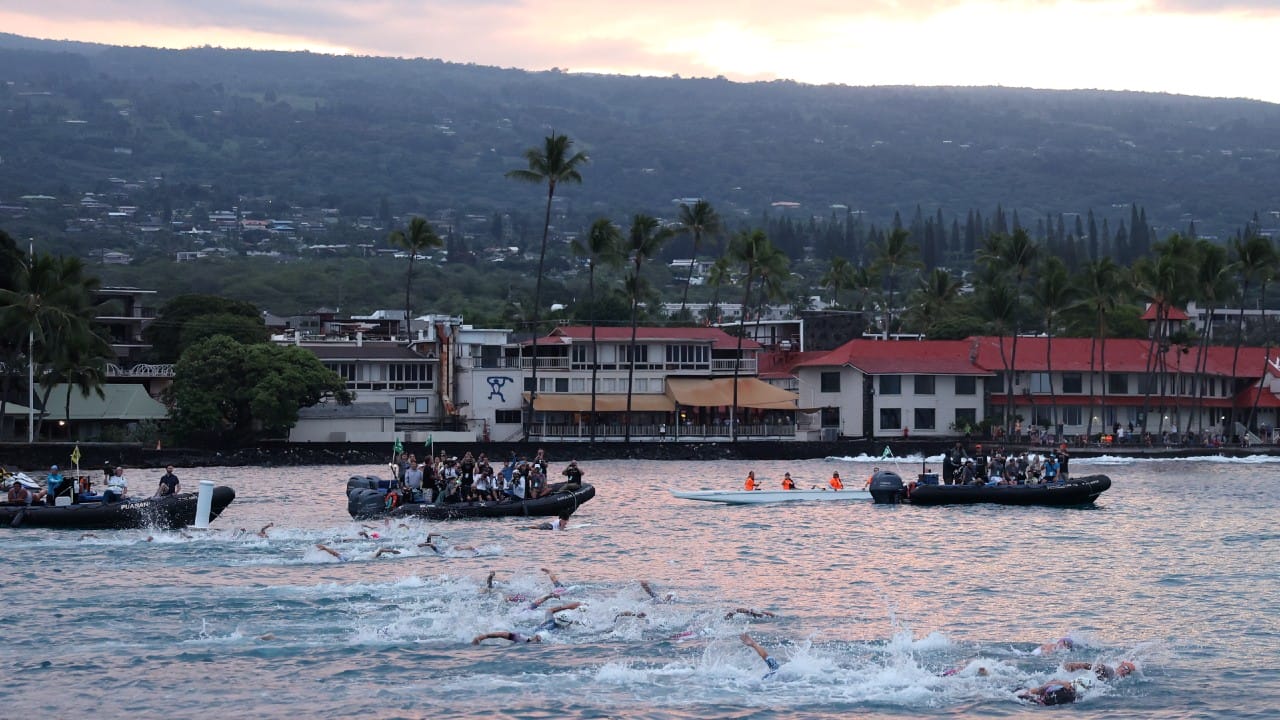 Swim start IRONMAN World Championship Kona 2025