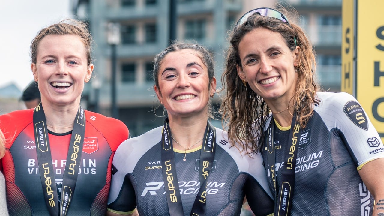 Taylor Brown Lehair Periault Supertri Jersey podium 2025