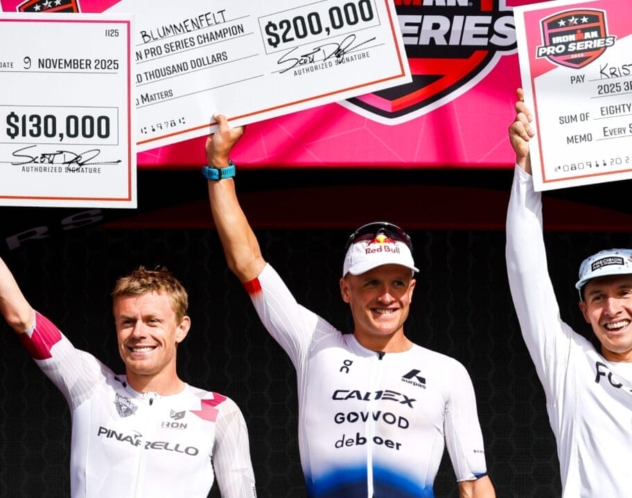 Blummenfelt Stornes Hogenhaug cheques IRONMAN Pro Series podium 2025